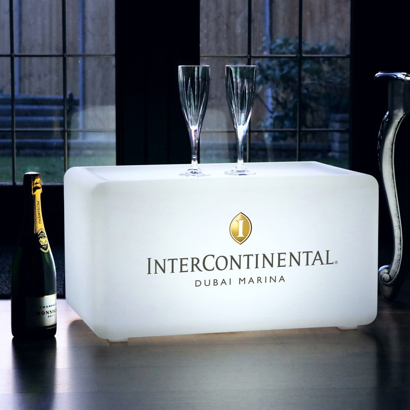 Caisson Lumineux avec Logo, Banc Tabouret Siège LED Personnalisé avec Marque, Panneau d'Affichage Sur Mesure pour Marketing Événementiel
