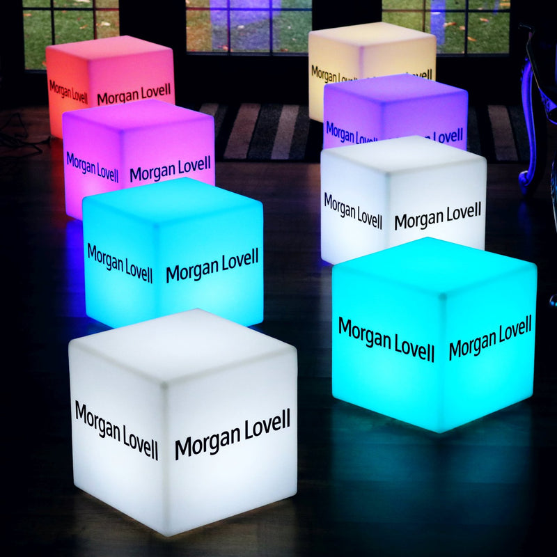 Cube Lumineux LED sur Mesure avec Logo, Panneau Illuminé Carré Sans Fil Multicolore, Caisson Lumineux Personnalisable pour Cérémonie de Prix