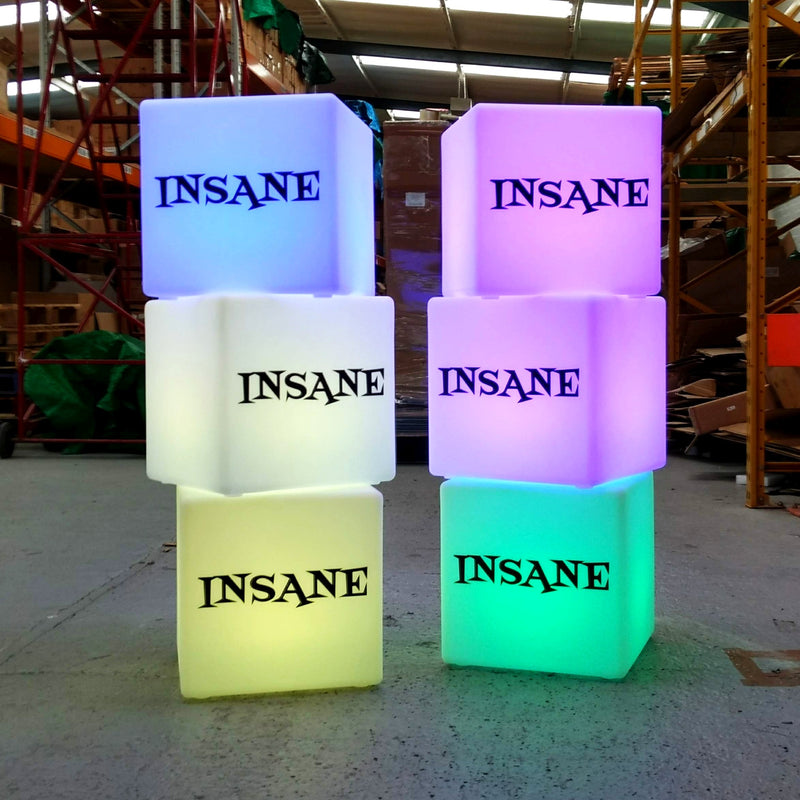 Meuble illuminé Tabouret LED Siège Chaise avec enseigne Publicité lumineuse Cube lumineux 40cm blanc