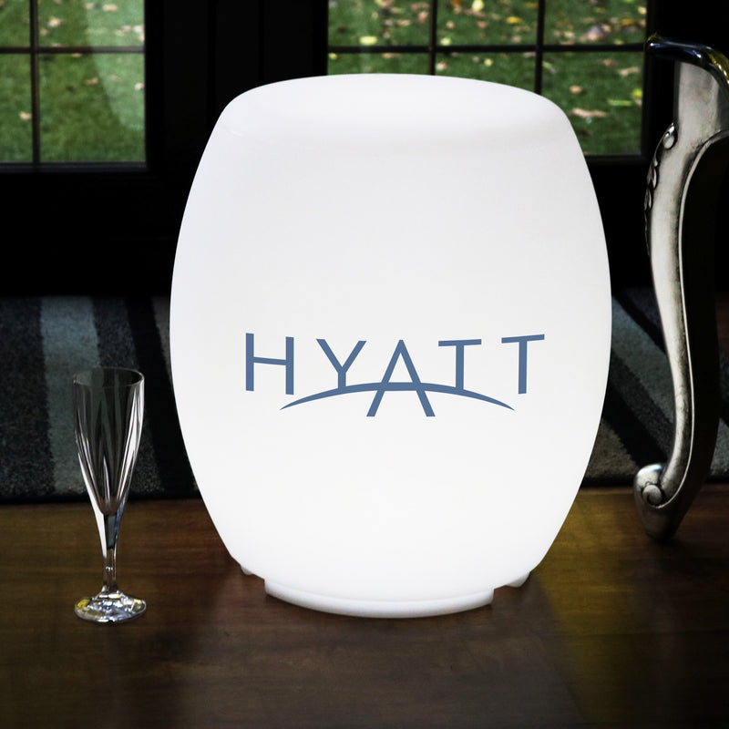 Lampadaire LED Chaise illuminée Tabouret Meuble lumineux avec logo rétroéclairé enseigne Publicité